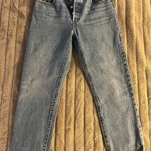 Levi's Blue Ankle Cropped Jeans with Vintage Appeal